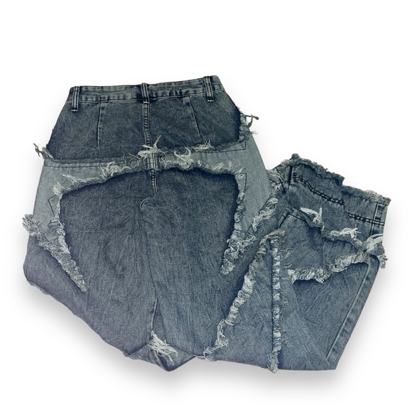 Distressed Star Jeans. Size XS. Dark/Light Washed. - Picture 2 of 2